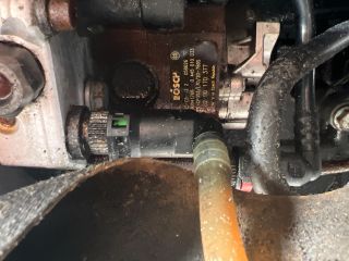 bontott RENAULT LAGUNA II Motor (Fűzött blokk hengerfejjel)