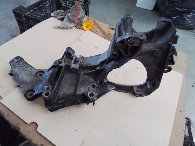 bontott RENAULT LAGUNA II Motor Tartó Bak (Fém)