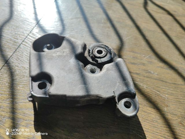 bontott RENAULT LAGUNA II Motor Tartó Bak (Fém)