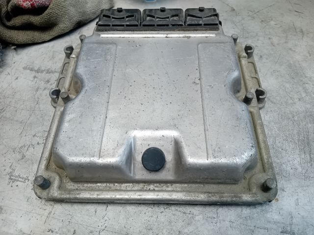 bontott RENAULT LAGUNA II Motorvezérlő