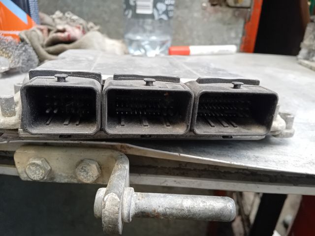 bontott RENAULT LAGUNA II Motorvezérlő