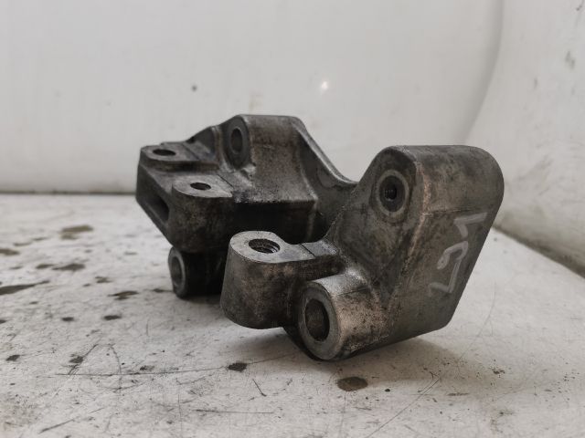 bontott RENAULT LAGUNA II Motor Tartó Bak (Fém)