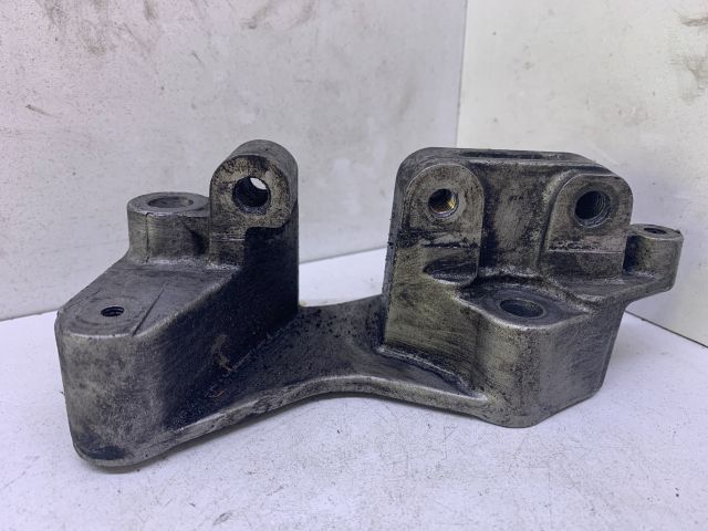 bontott RENAULT LAGUNA II Motor Tartó Bak (Fém)