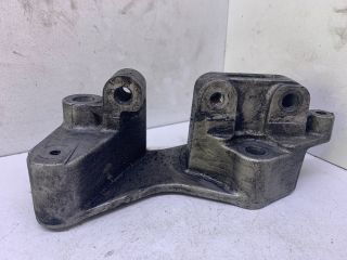 bontott RENAULT LAGUNA II Motor Tartó Bak (Fém)