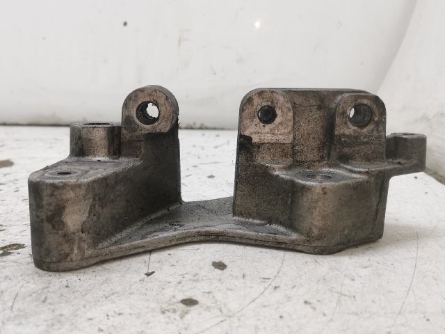bontott RENAULT LAGUNA II Motor Tartó Bak (Fém)