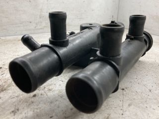 bontott RENAULT LAGUNA II Termosztátház