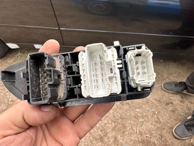 bontott RENAULT LAGUNA II Ablakemelő és Tükör Kapcsoló