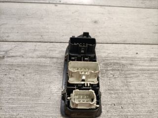 bontott RENAULT LAGUNA II Ablakemelő Kapcsoló Négyes / Kettes