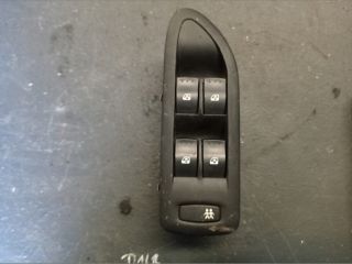 bontott RENAULT LAGUNA II Ablakemelő Kapcsoló Négyes / Kettes