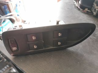 bontott RENAULT LAGUNA II Ablakemelő Kapcsoló Négyes / Kettes