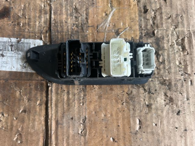 bontott RENAULT LAGUNA II Ablakemelő Kapcsoló Négyes / Kettes