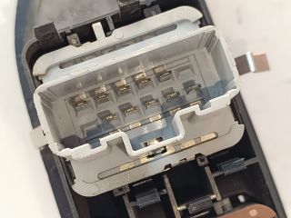 bontott RENAULT LAGUNA II Ablakemelő Kapcsoló Négyes / Kettes