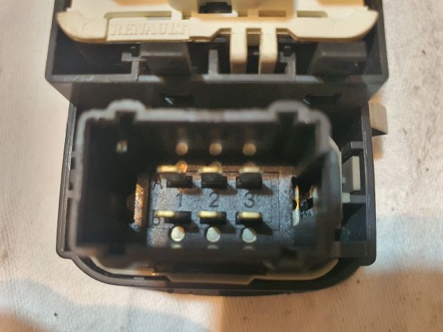 bontott RENAULT LAGUNA II Ablakemelő Kapcsoló Négyes / Kettes