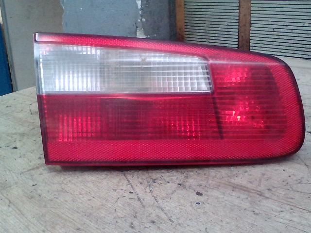 bontott RENAULT LAGUNA II Bal Belső Hátsó Lámpa