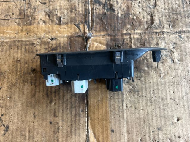 bontott RENAULT LAGUNA II Bal első Ablakemelő Kapcsoló