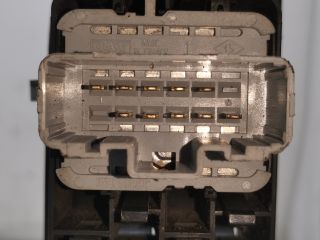 bontott RENAULT LAGUNA II Bal első Ablakemelő Kapcsoló