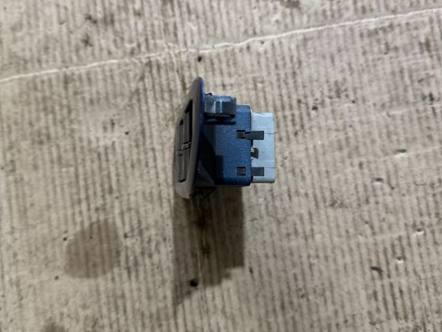 bontott RENAULT LAGUNA II Bal első Ablakemelő Kapcsoló