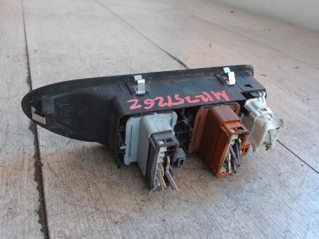 bontott RENAULT LAGUNA II Bal első Ablakemelő Kapcsoló