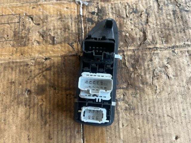 bontott RENAULT LAGUNA II Bal első Ablakemelő Kapcsoló