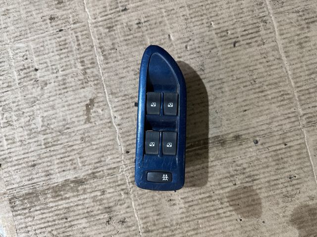 bontott RENAULT LAGUNA II Bal első Ablakemelő Kapcsoló