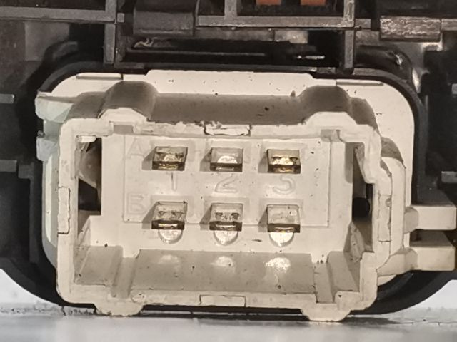 bontott RENAULT LAGUNA II Bal első Ablakemelő Kapcsoló