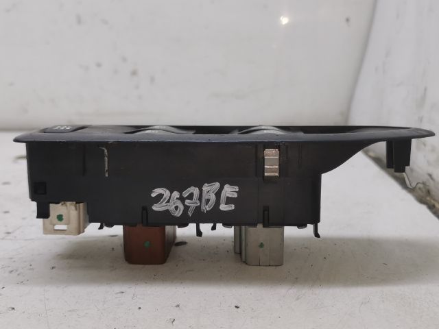 bontott RENAULT LAGUNA II Bal első Ablakemelő Kapcsoló