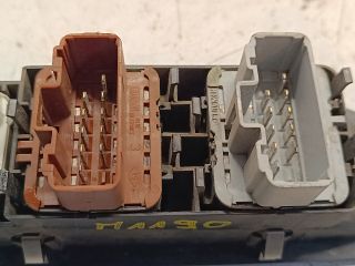 bontott RENAULT LAGUNA II Bal első Ablakemelő Kapcsoló