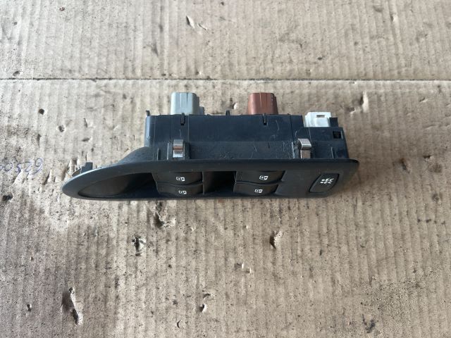 bontott RENAULT LAGUNA II Bal első Ablakemelő Kapcsoló