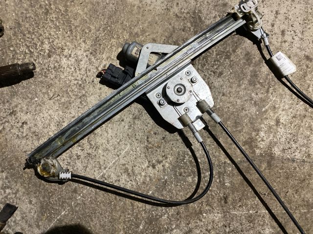 bontott RENAULT LAGUNA II Bal első Ablakemelő Szerkezet (Elektromos)