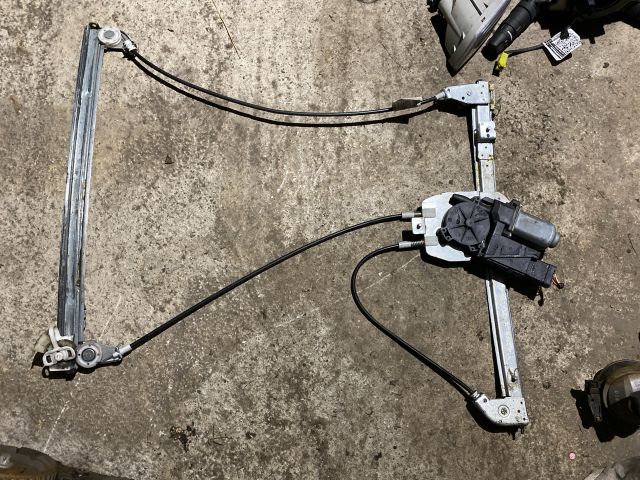 bontott RENAULT LAGUNA II Bal első Ablakemelő Szerkezet (Elektromos)