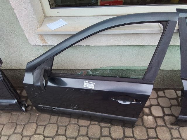 bontott RENAULT LAGUNA II Bal első Ajtó (Részeivel)