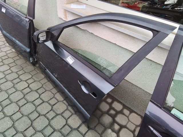 bontott RENAULT LAGUNA II Bal első Ajtó (Részeivel)