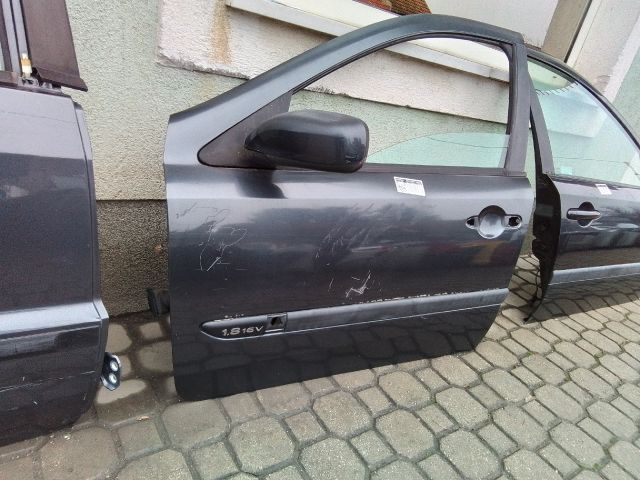bontott RENAULT LAGUNA II Bal első Ajtó (Részeivel)