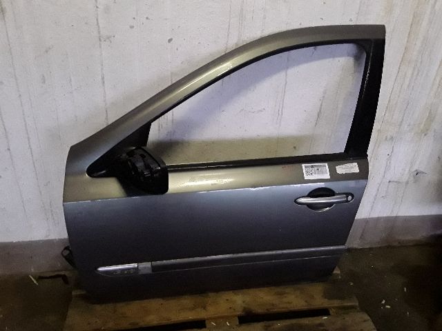 bontott RENAULT LAGUNA II Bal első Ajtó (Részeivel)