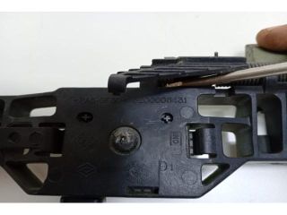 bontott RENAULT LAGUNA II Bal első Kilincs Hátulja