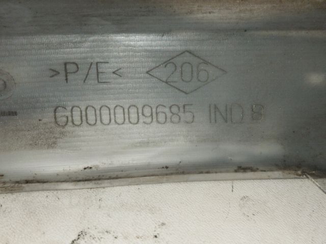 bontott RENAULT LAGUNA II Bal első Lökhárító Díszléc