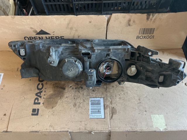 bontott RENAULT LAGUNA II Bal Fényszóró