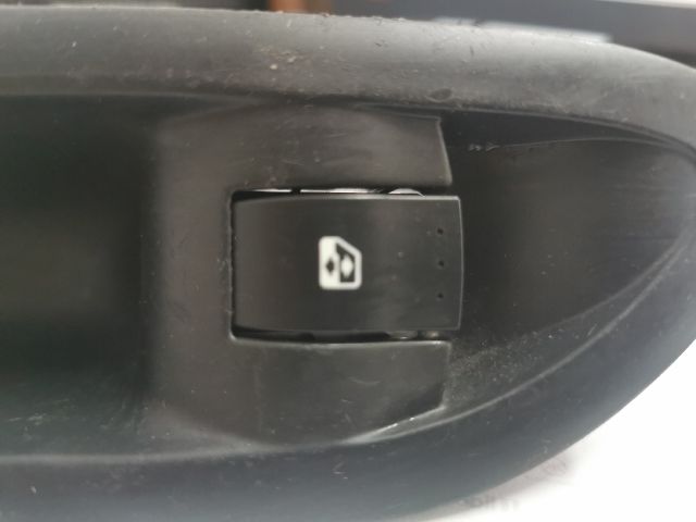 bontott RENAULT LAGUNA II Bal hátsó Ablakemelő Kapcsoló