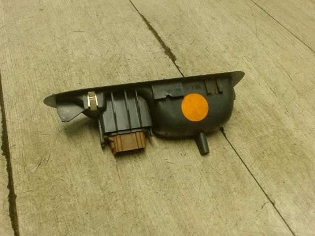 bontott RENAULT LAGUNA II Bal hátsó Ablakemelő Kapcsoló