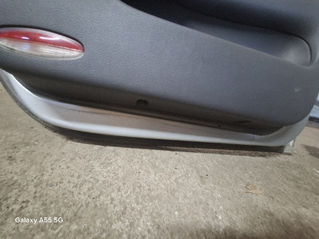 bontott RENAULT LAGUNA II Bal hátsó Ajtó (Részeivel)