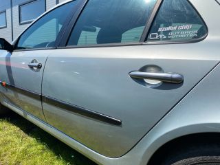 bontott RENAULT LAGUNA II Bal hátsó Ajtó (Részeivel)