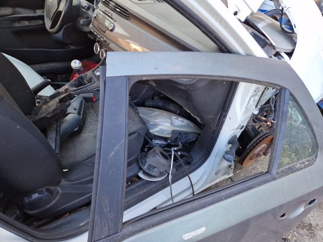 bontott RENAULT LAGUNA II Bal hátsó Ajtó (Üres lemez)