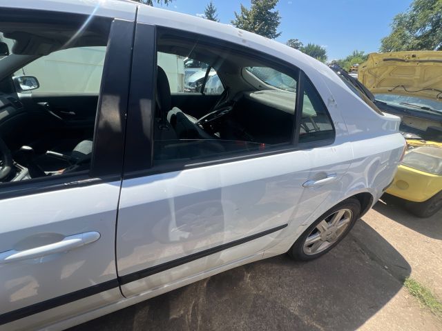 bontott RENAULT LAGUNA II Bal hátsó Ajtó (Üres lemez)