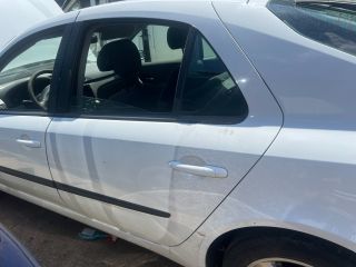 bontott RENAULT LAGUNA II Bal hátsó Ajtó (Üres lemez)