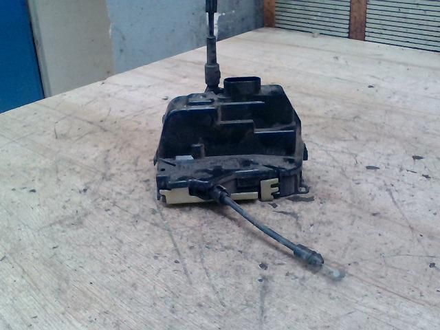 bontott RENAULT LAGUNA II Bal hátsó Ajtózár