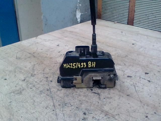 bontott RENAULT LAGUNA II Bal hátsó Ajtózár