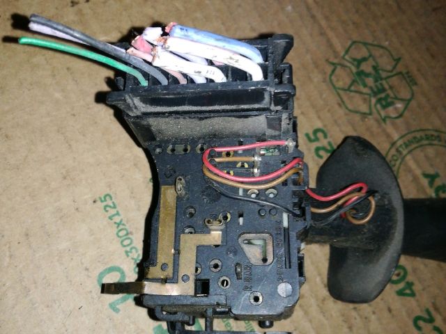 bontott RENAULT LAGUNA II Bal Kormánykapcsoló Irányjelző