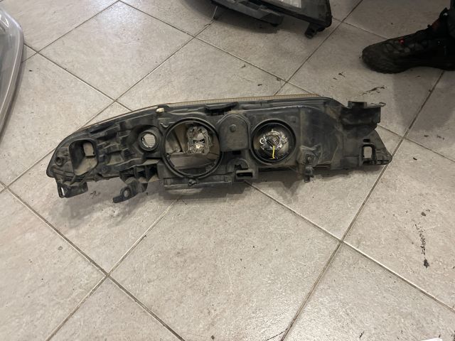 bontott RENAULT LAGUNA II Bal Xenon Fényszóró