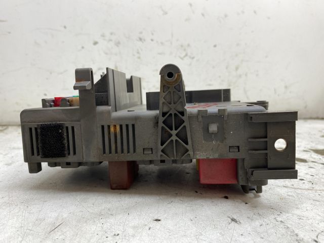 bontott RENAULT LAGUNA II Biztosítéktábla Utastér