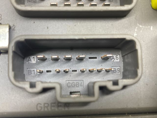 bontott RENAULT LAGUNA II Biztosítéktábla Utastér